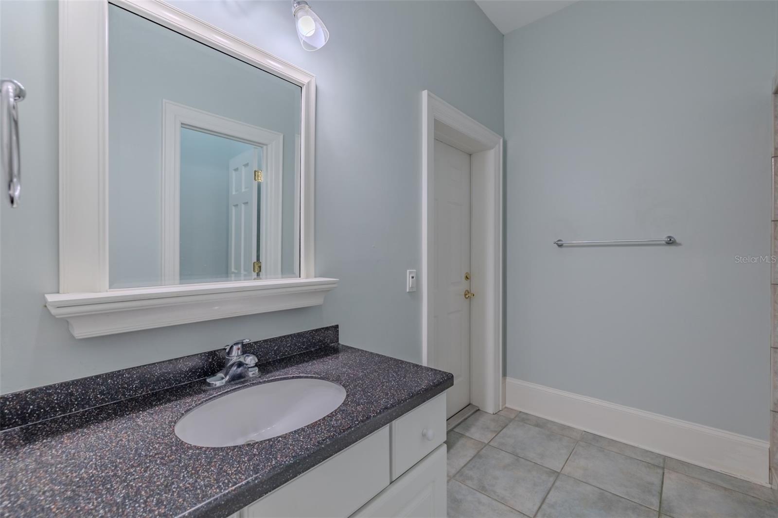 1816 S DOVER RD — photo 35