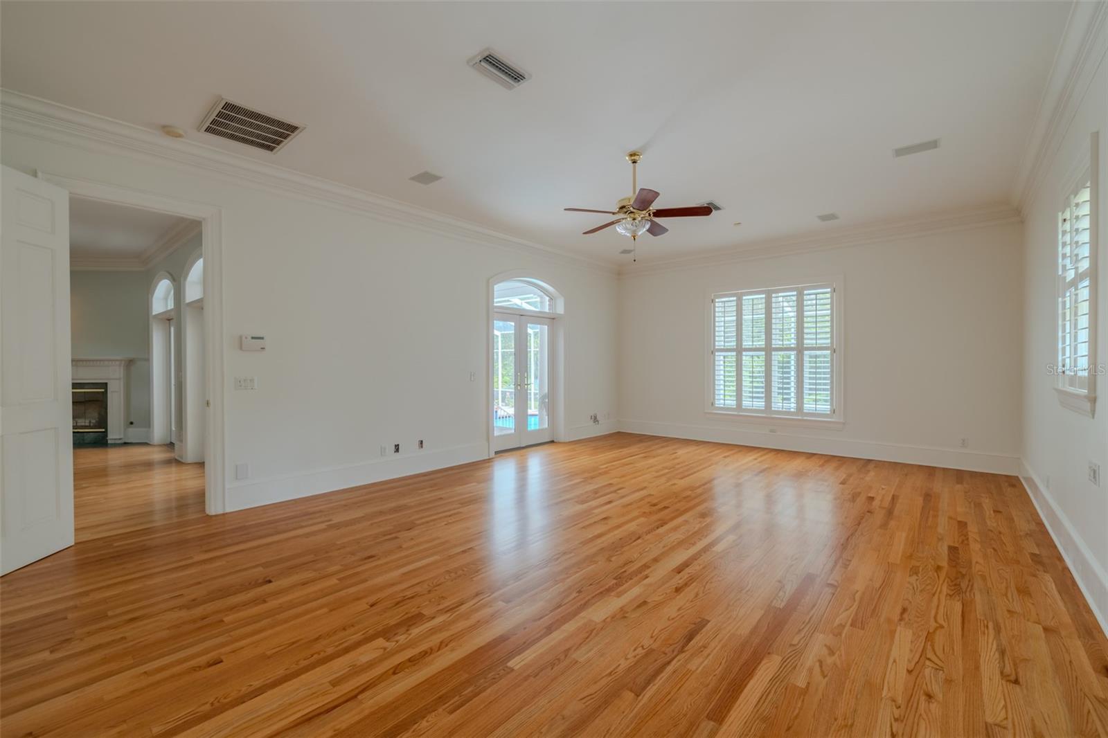 1816 S DOVER RD — photo 27