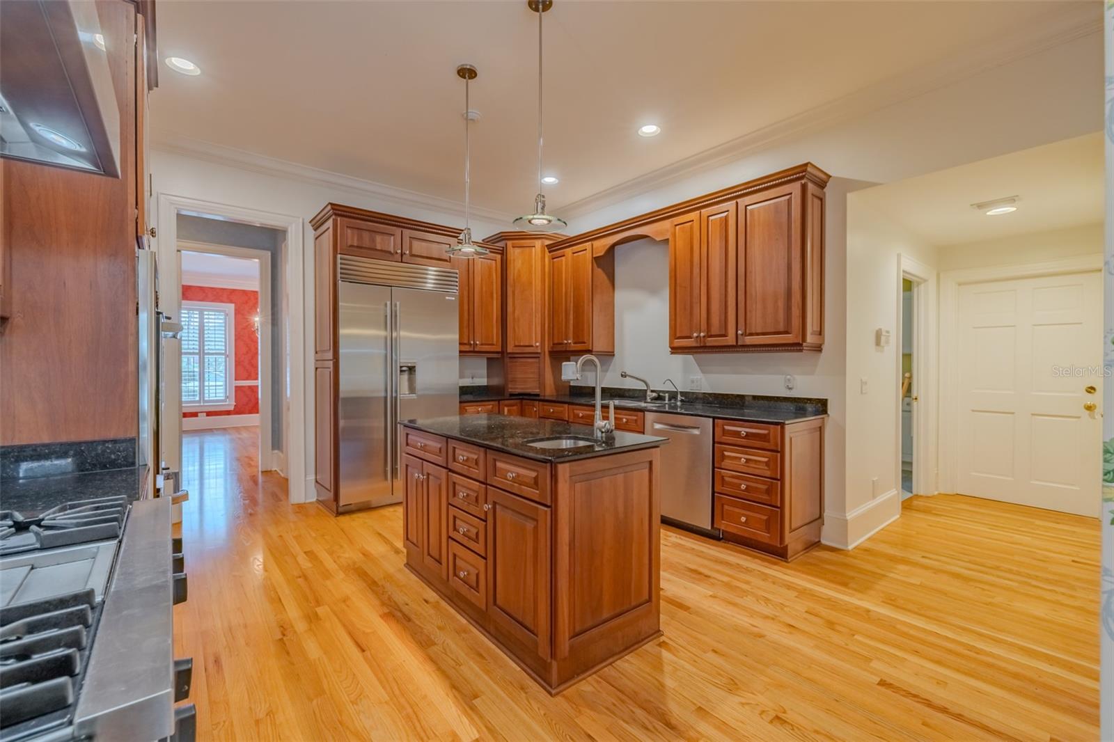 1816 S DOVER RD — photo 11