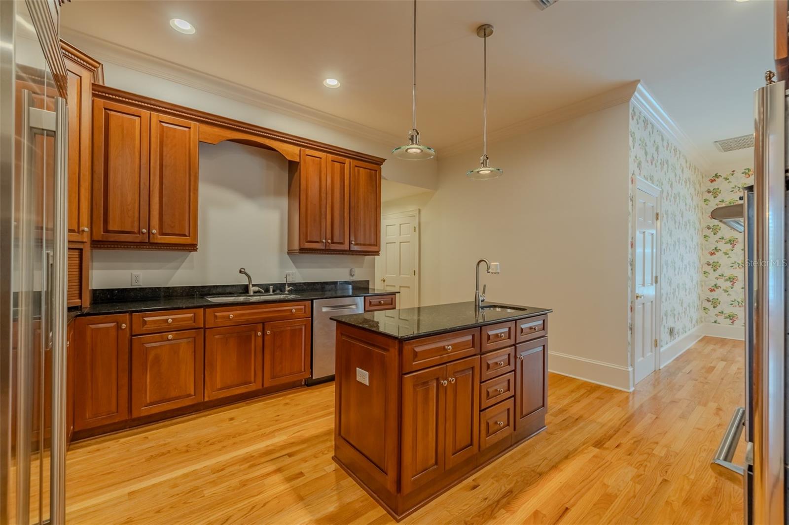 1816 S DOVER RD — photo 13