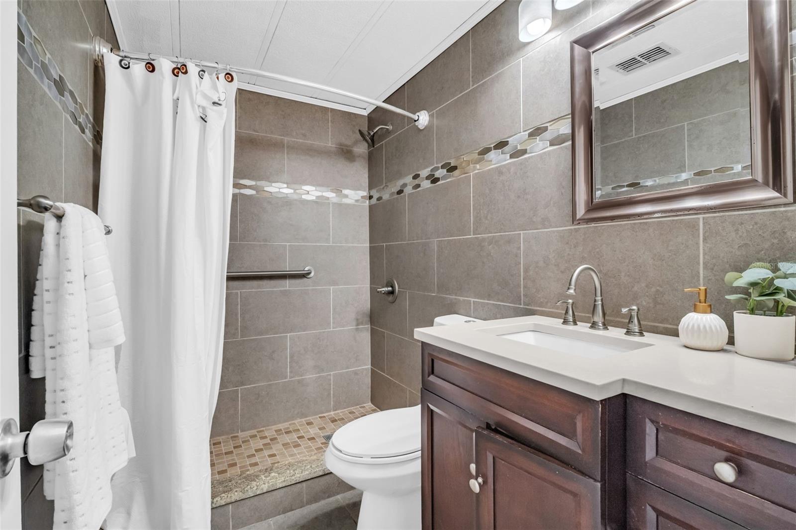 23 MOUNTAIN LAUREL DR — photo 33