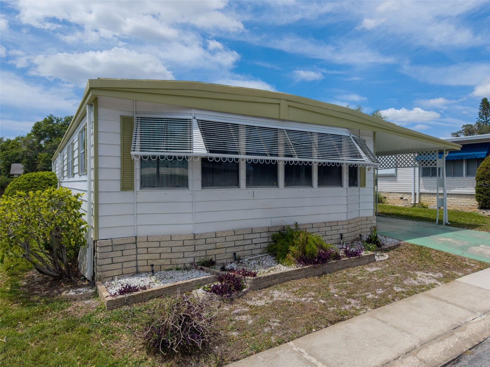 23 MOUNTAIN LAUREL DR — photo 3