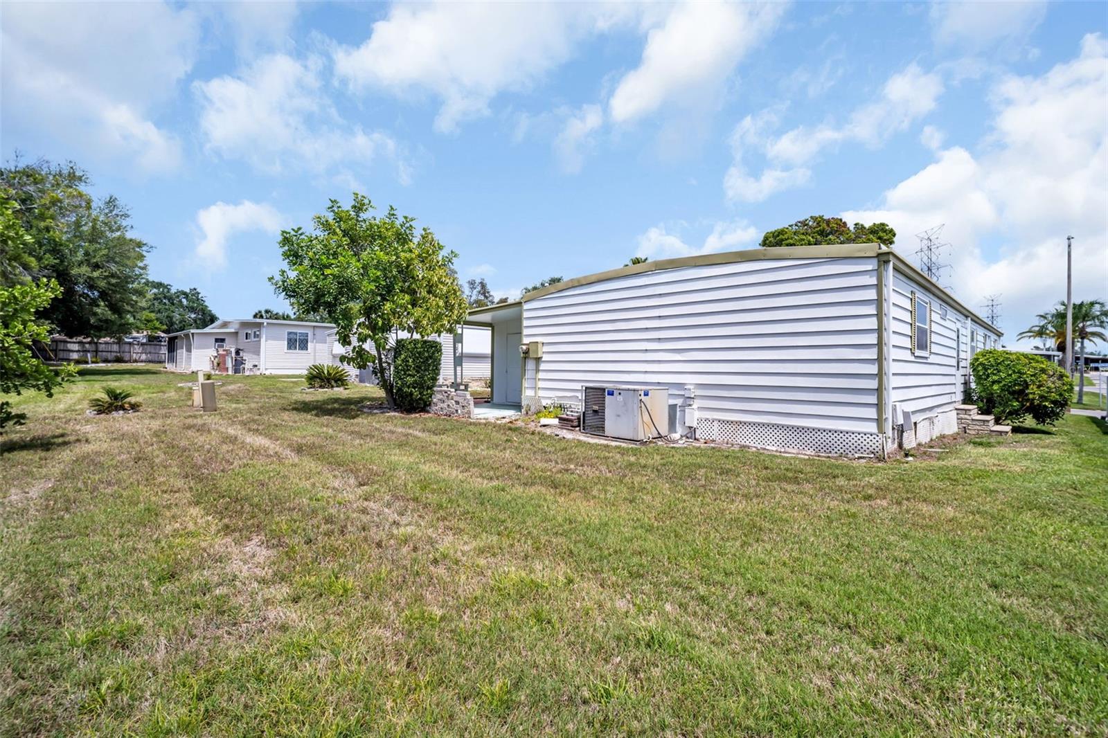 23 MOUNTAIN LAUREL DR — photo 42