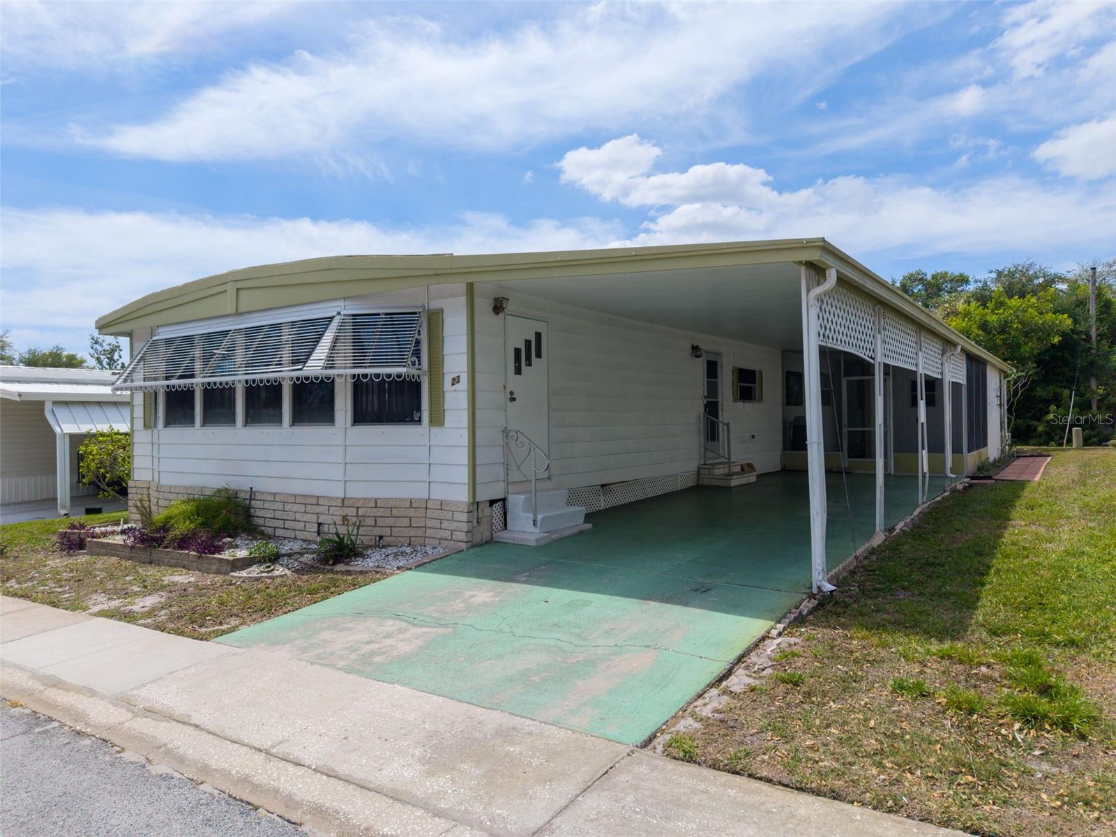 23 MOUNTAIN LAUREL DR — photo 2