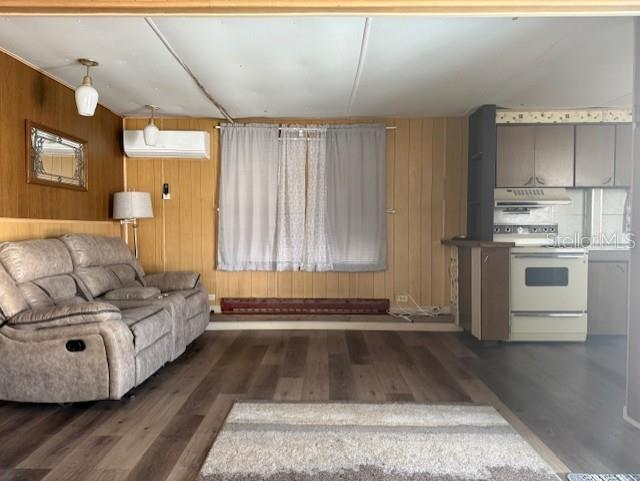 308 51ST AVENUE DR W — photo 37