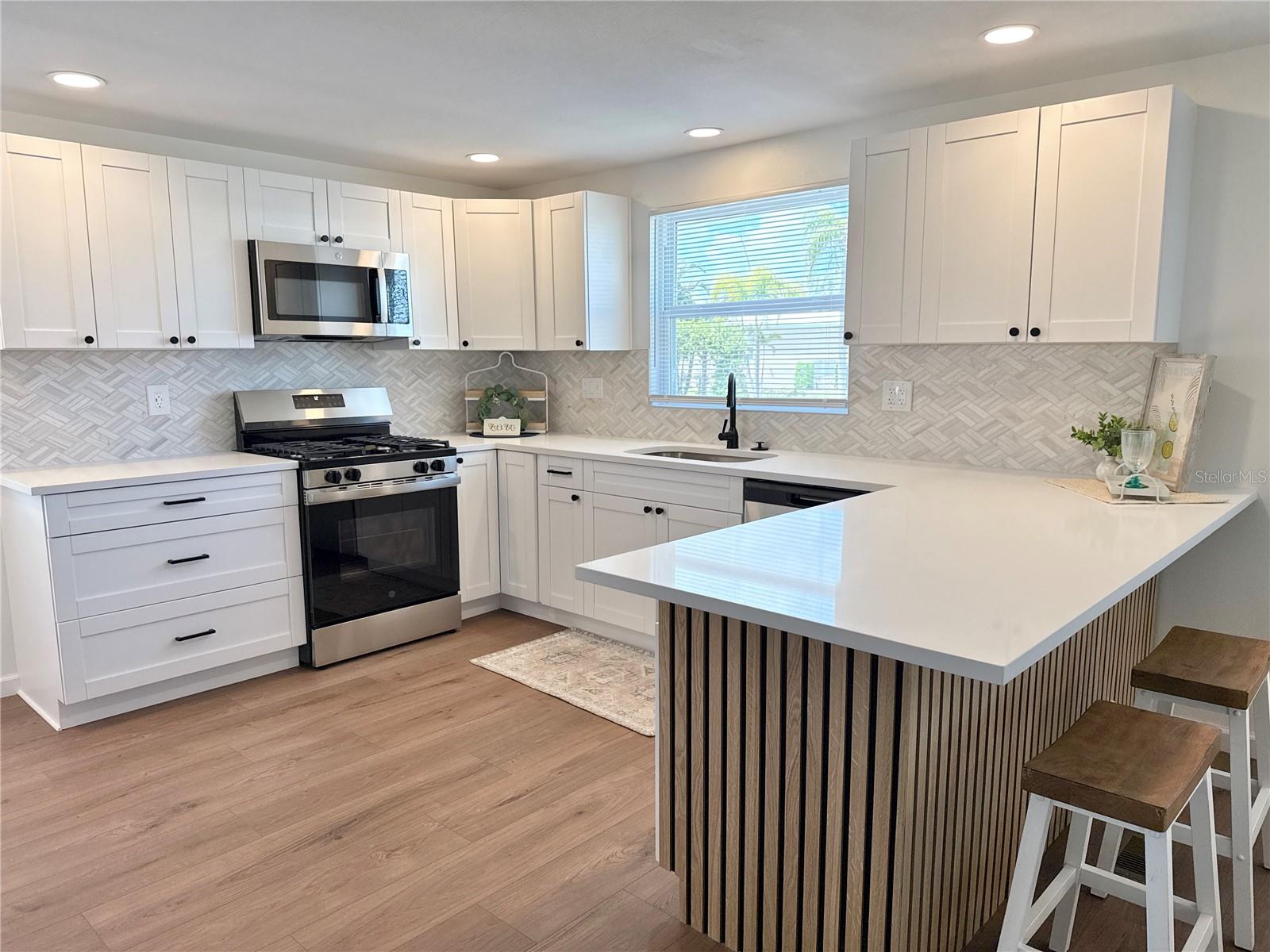 7271 MOUNT ARLINGTON DR NE #430 — photo 4
