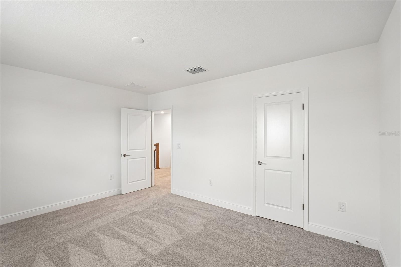 8221 SEAFLOWER PKWY — photo 26