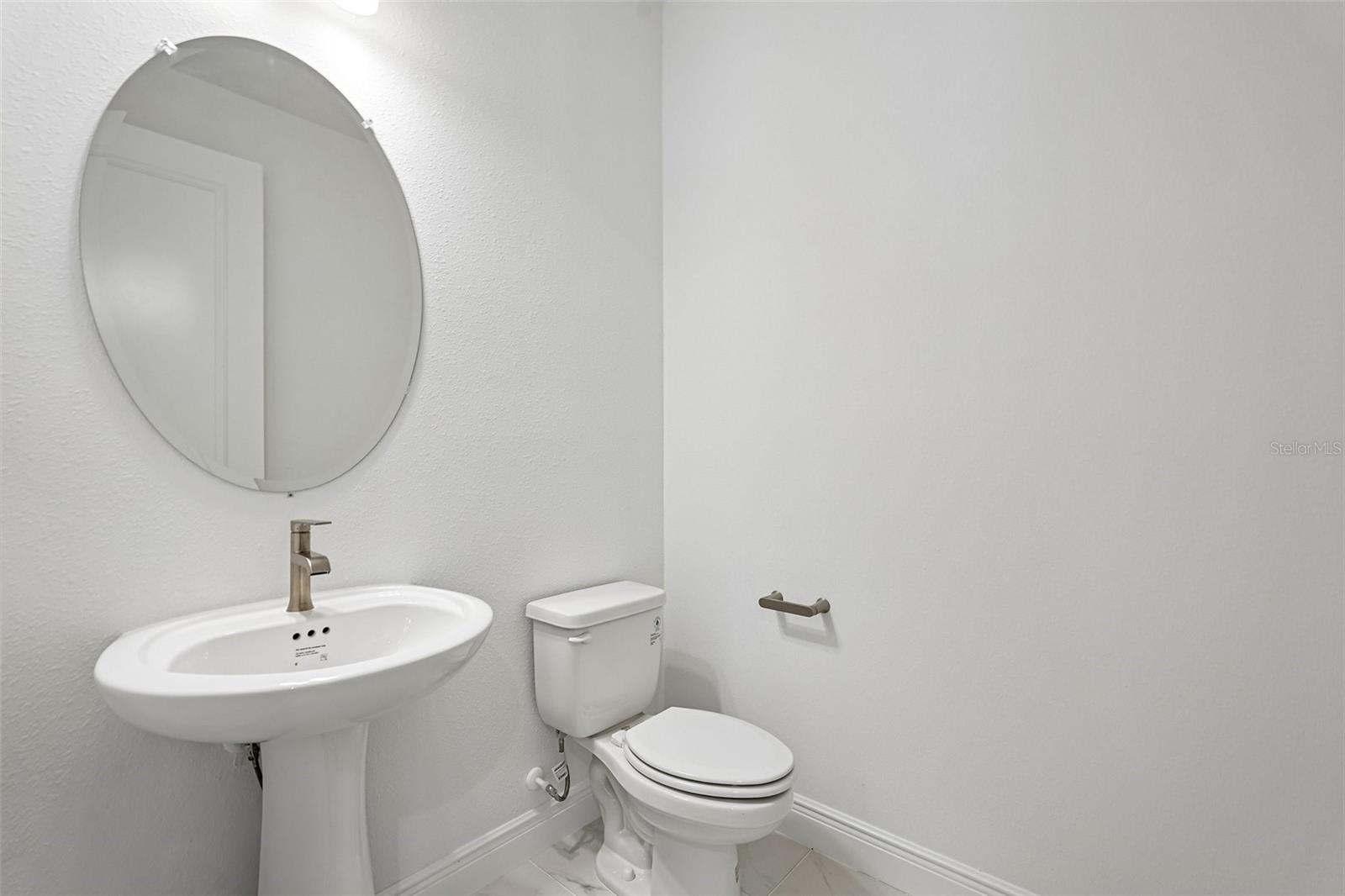 8221 SEAFLOWER PKWY — photo 18