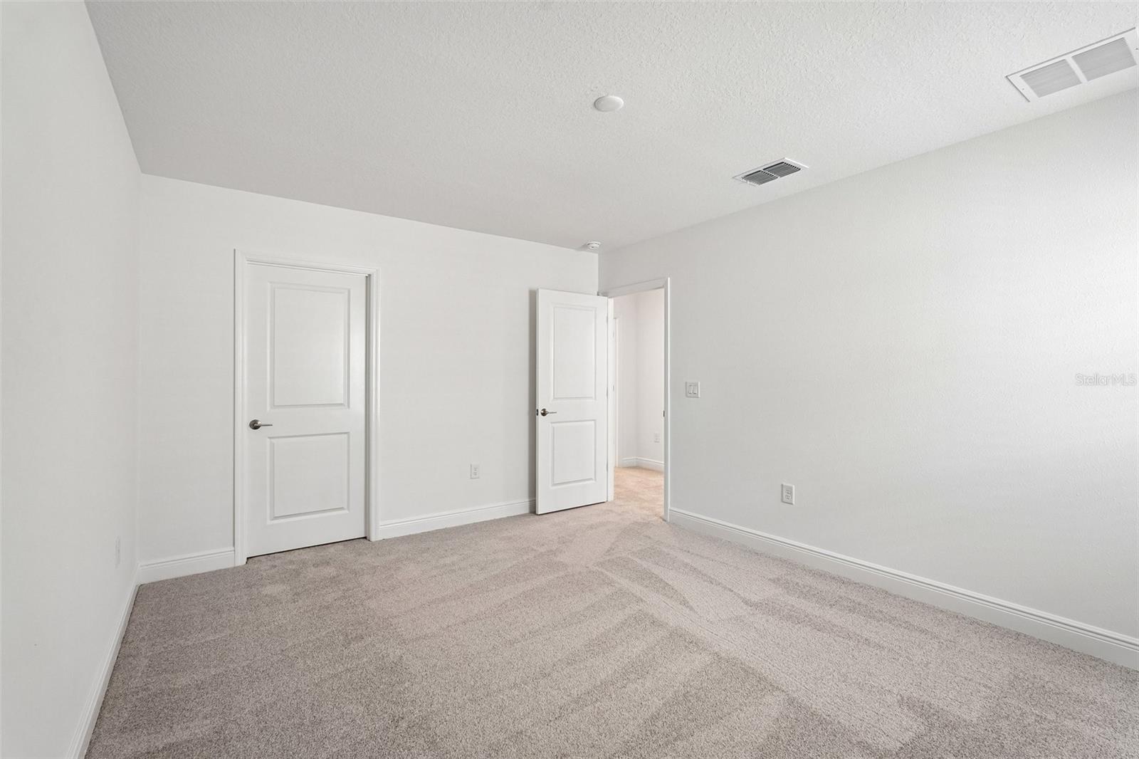 8221 SEAFLOWER PKWY — photo 23