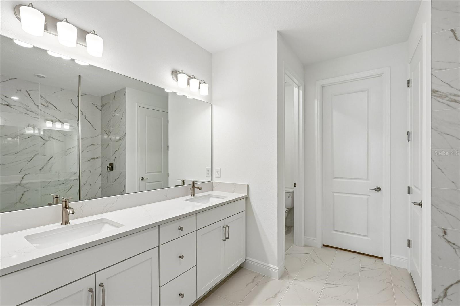 8221 SEAFLOWER PKWY — photo 15