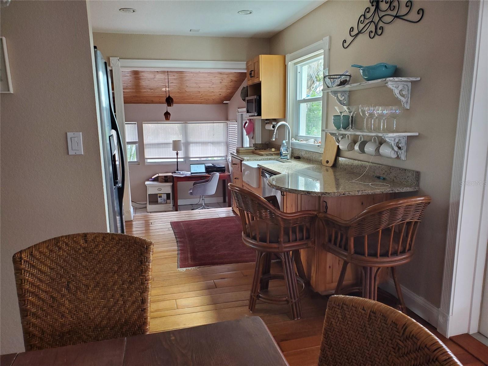 227 LYCHEE RD — photo 4