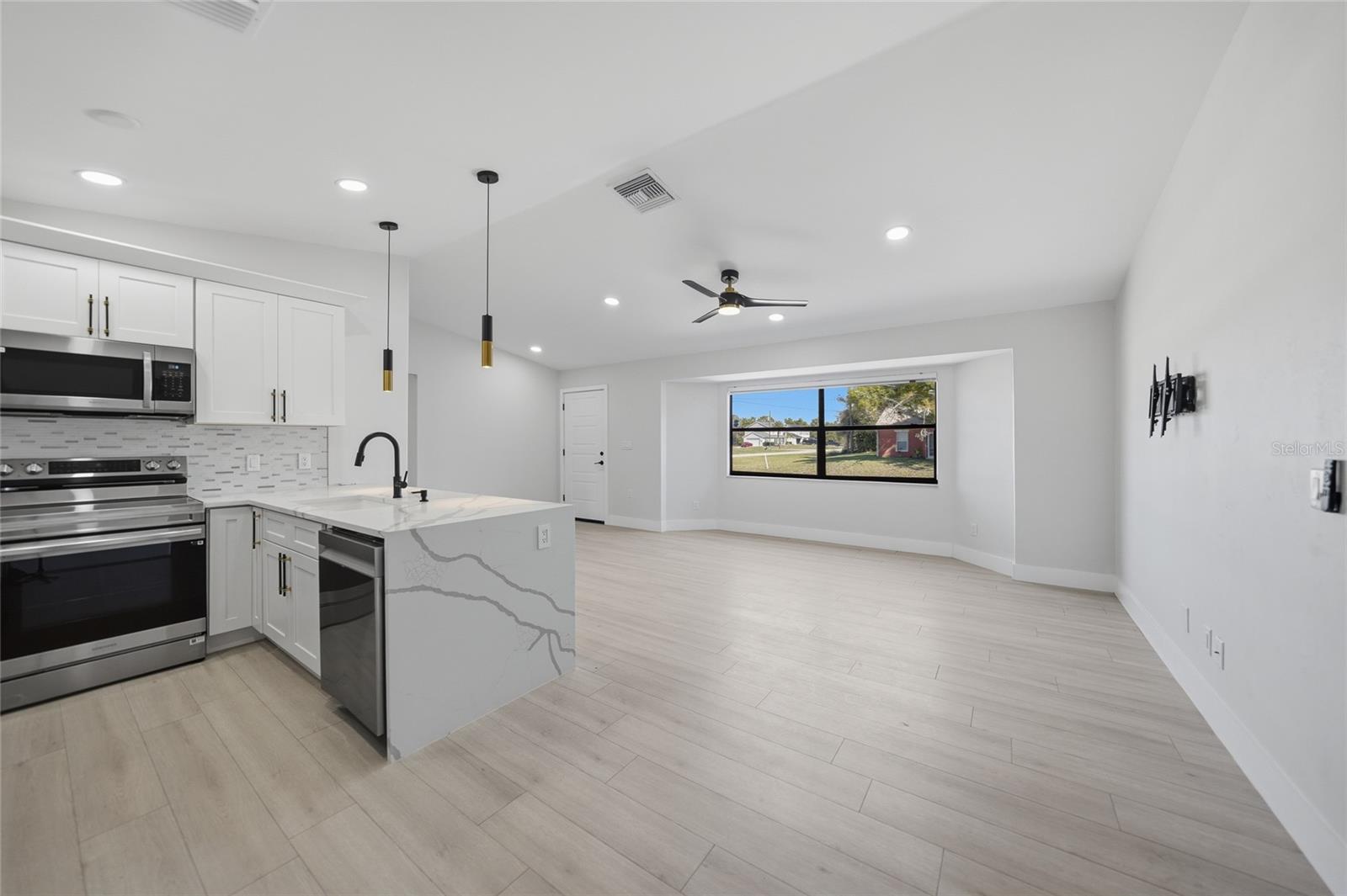 5009 JODY AVE — photo 5