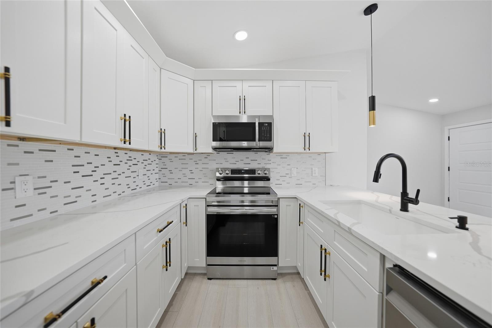 5009 JODY AVE — photo 7