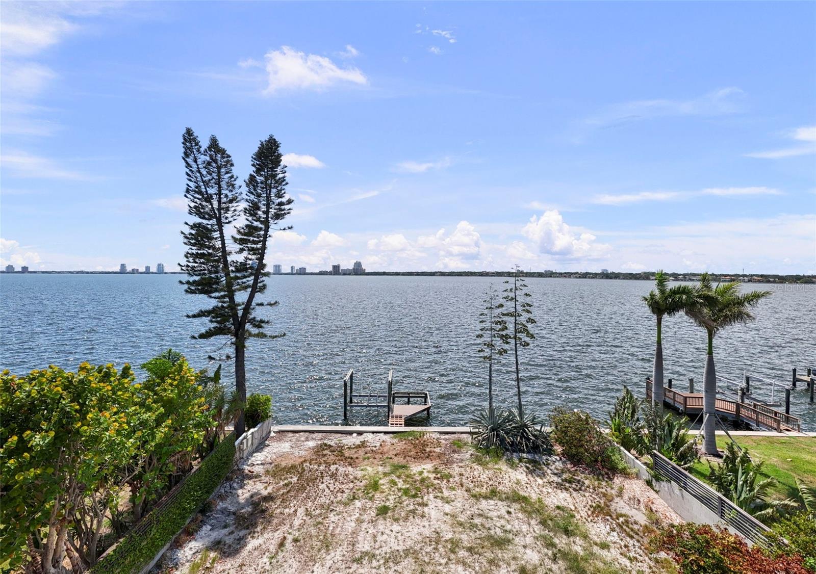 214 BLANCA AVE — photo 43