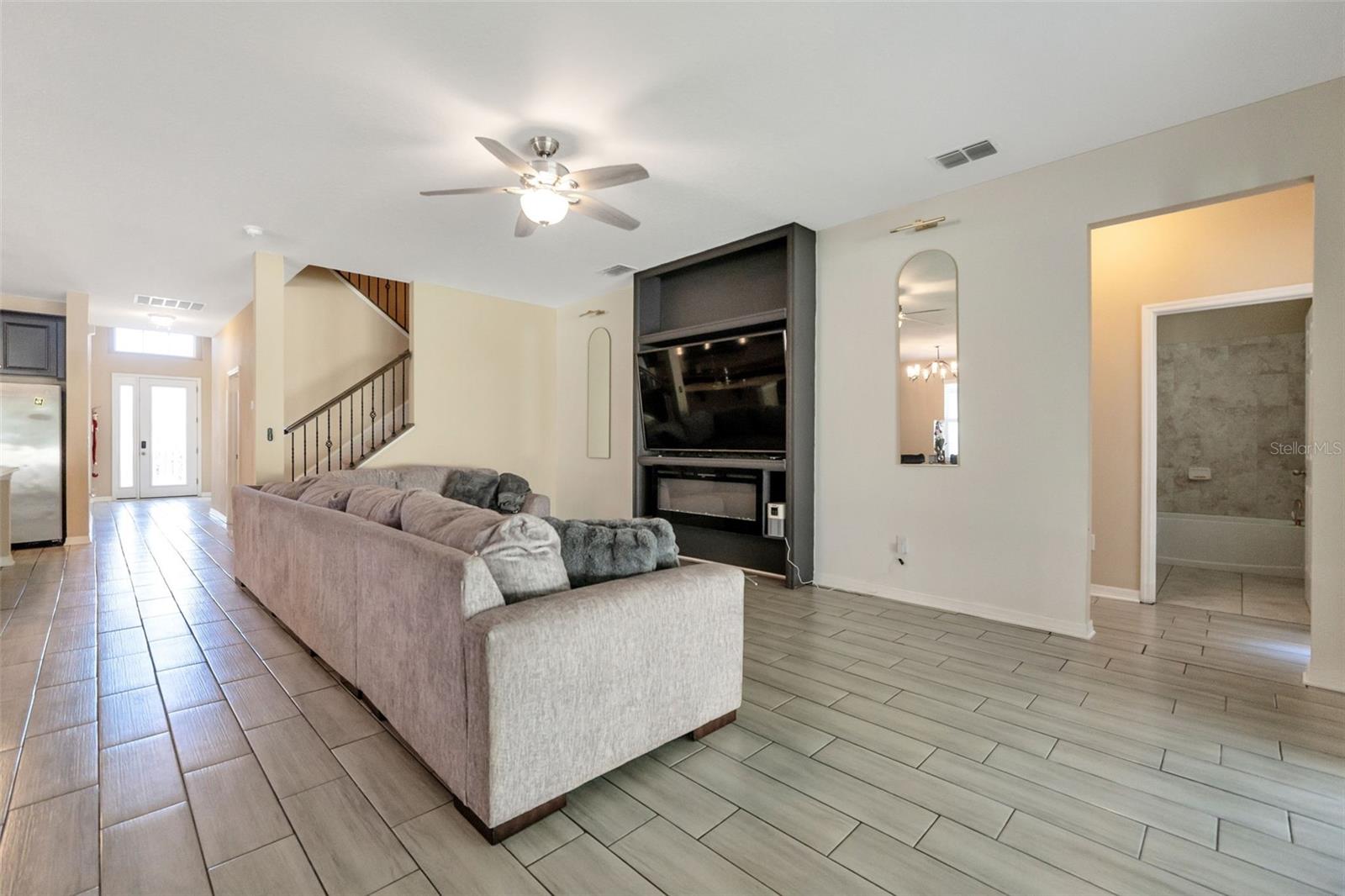 30068 SKYLARK DR — photo 17