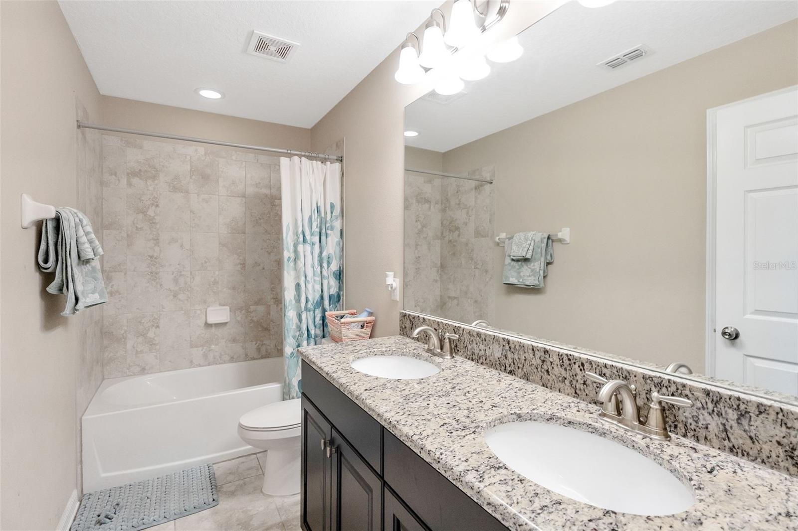 30068 SKYLARK DR — photo 34