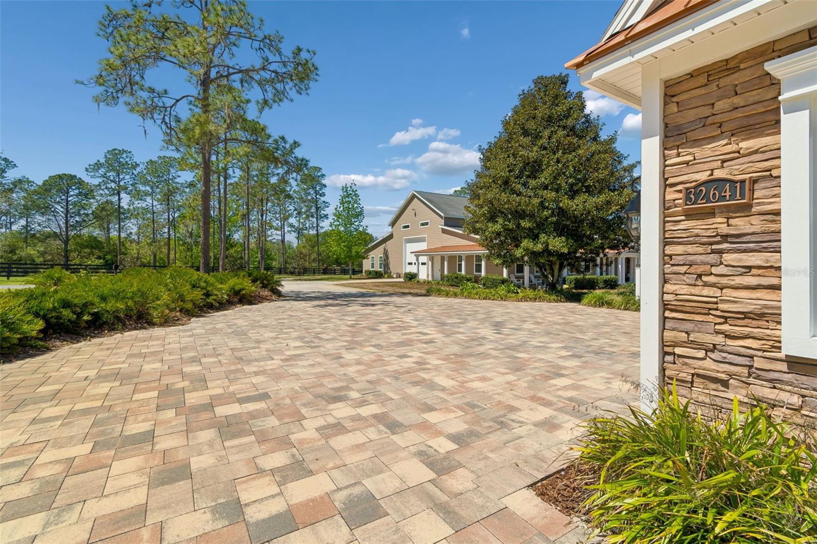 32641 BLUEBERRY HILL WAY — photo 8