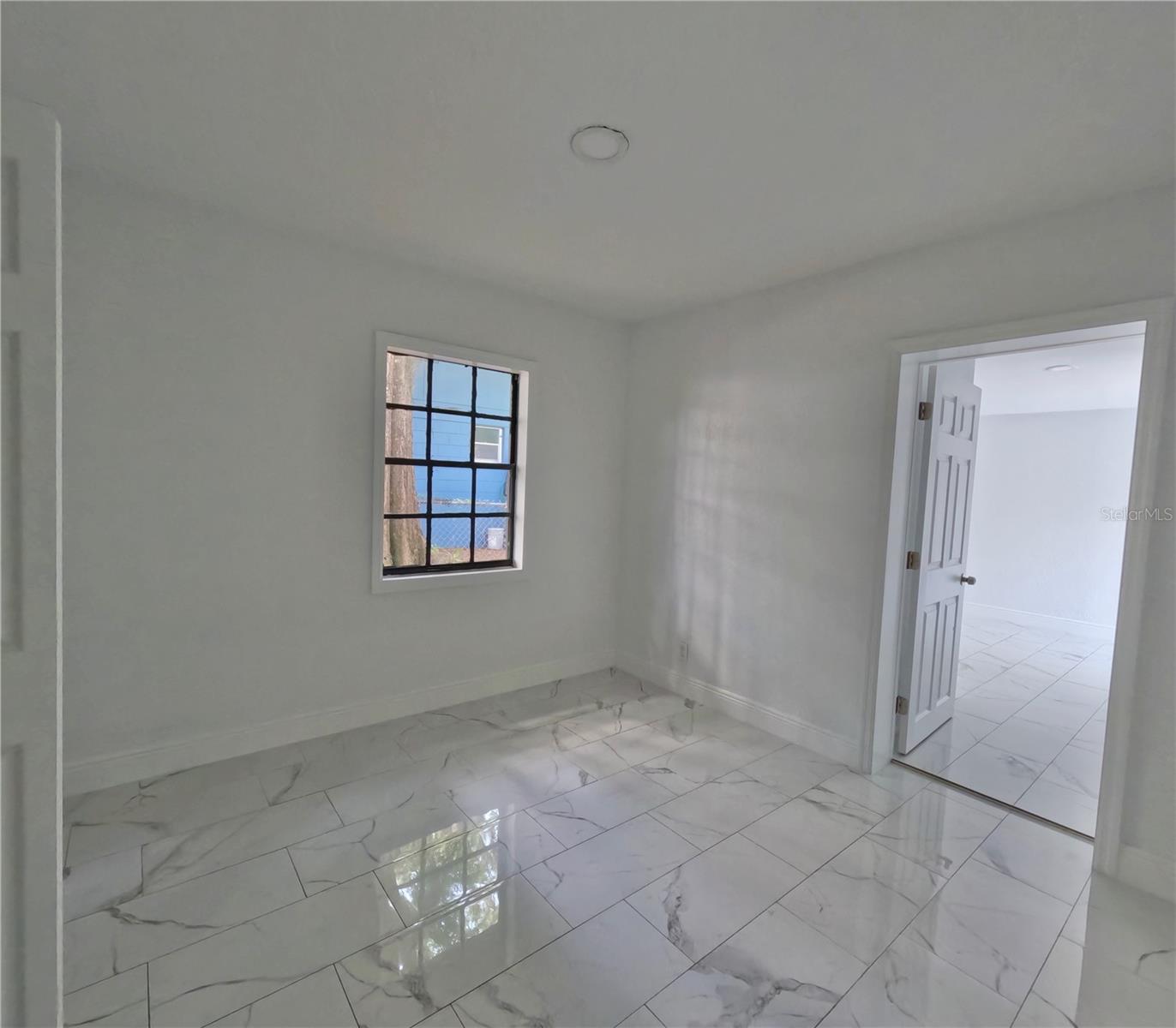 1103 N PENNSYLVANIA AVE — photo 36