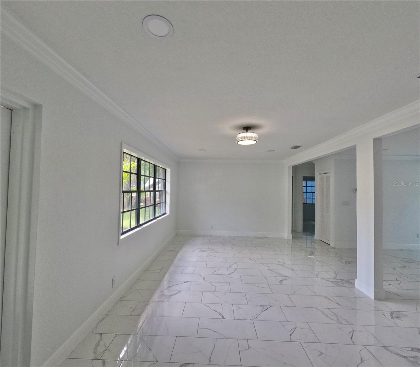 1103 N PENNSYLVANIA AVE — photo 20