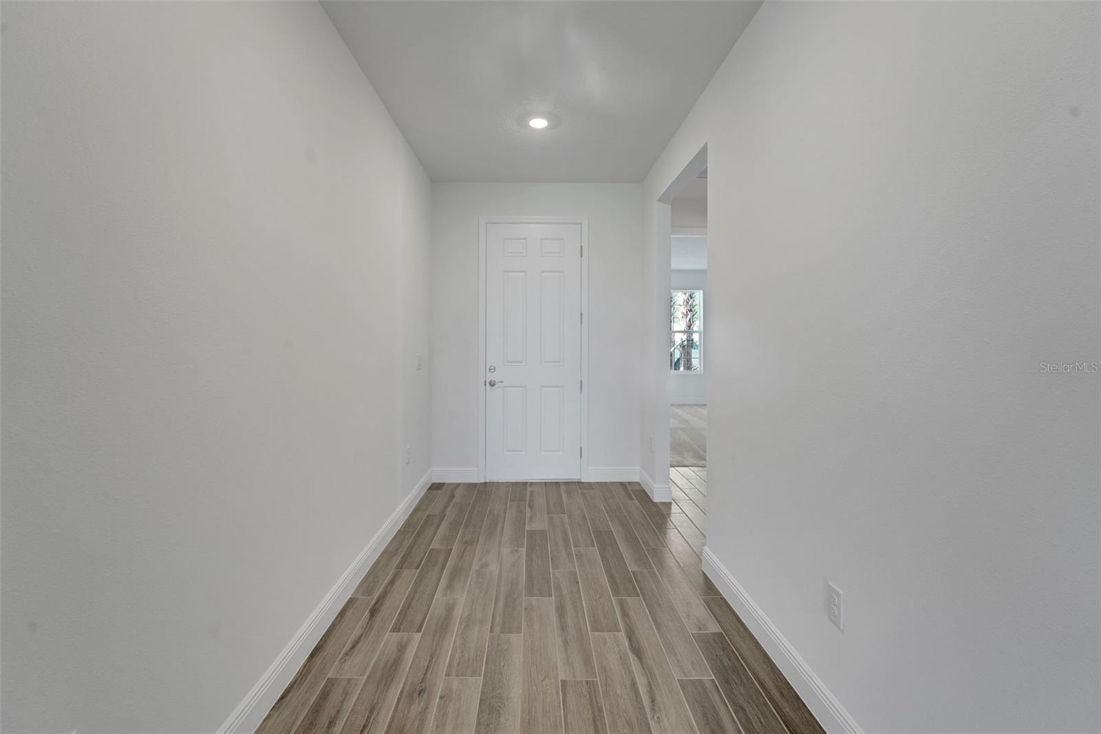 17527 VALLEYWOOD PKWY — photo 13