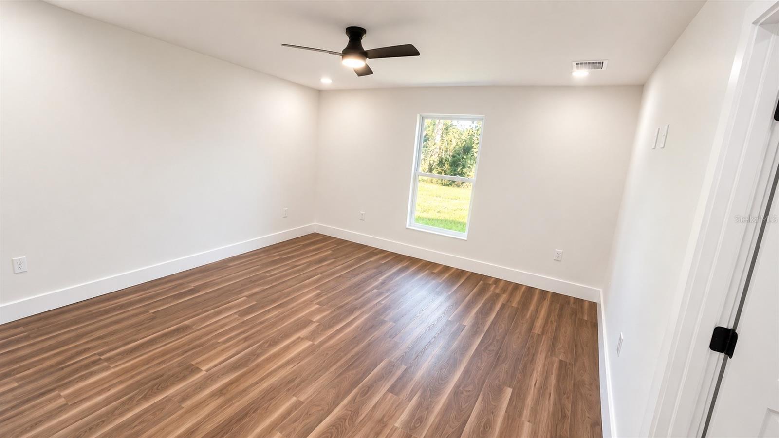 3067 QUARTER ST — photo 17