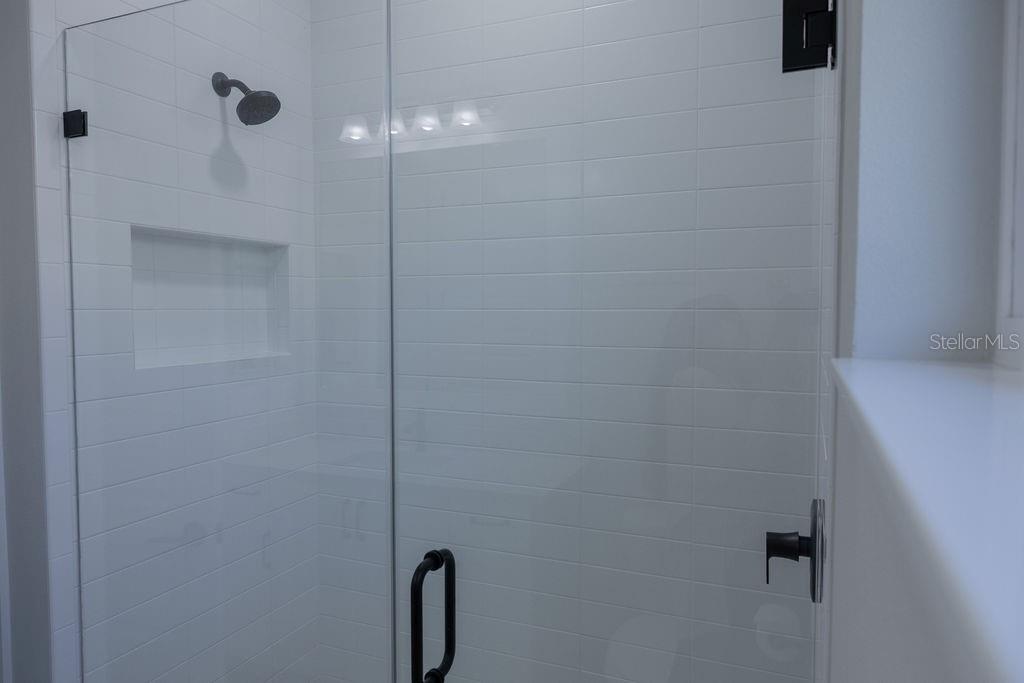 8100 SLIPWAY DR — photo 26