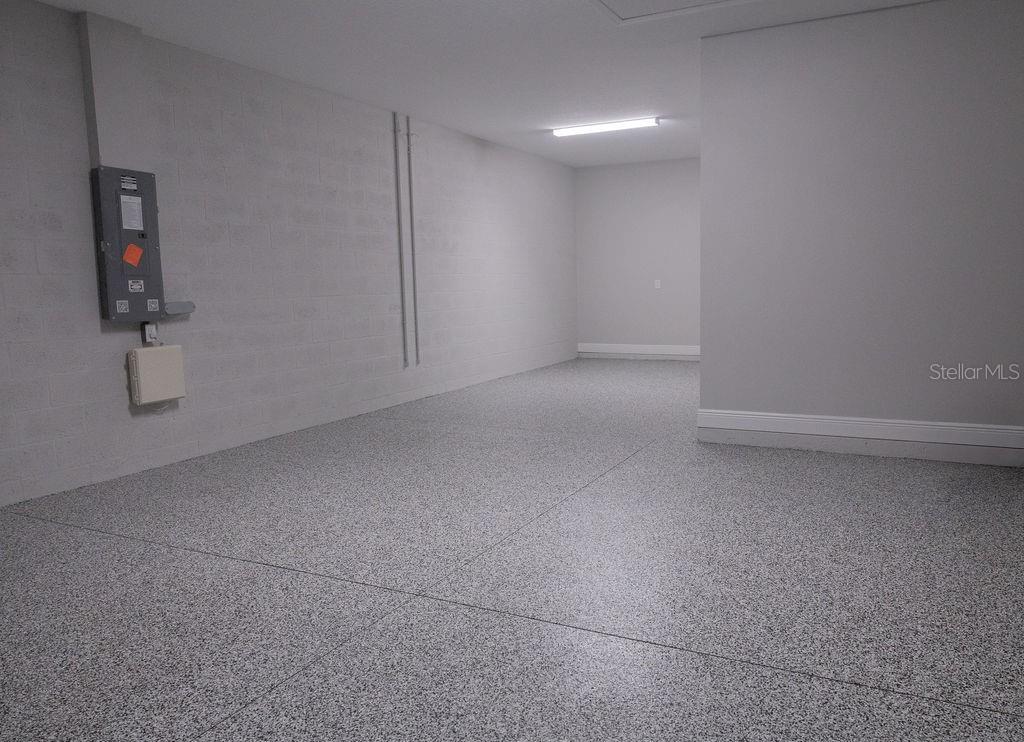 8100 SLIPWAY DR — photo 36