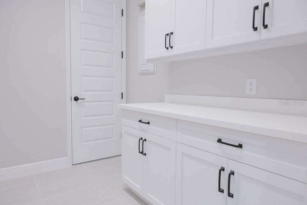 8100 SLIPWAY DR — photo 35