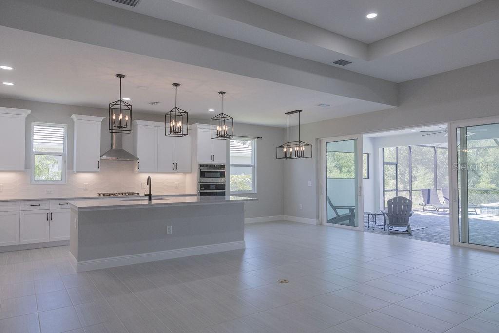 8100 SLIPWAY DR — photo 12