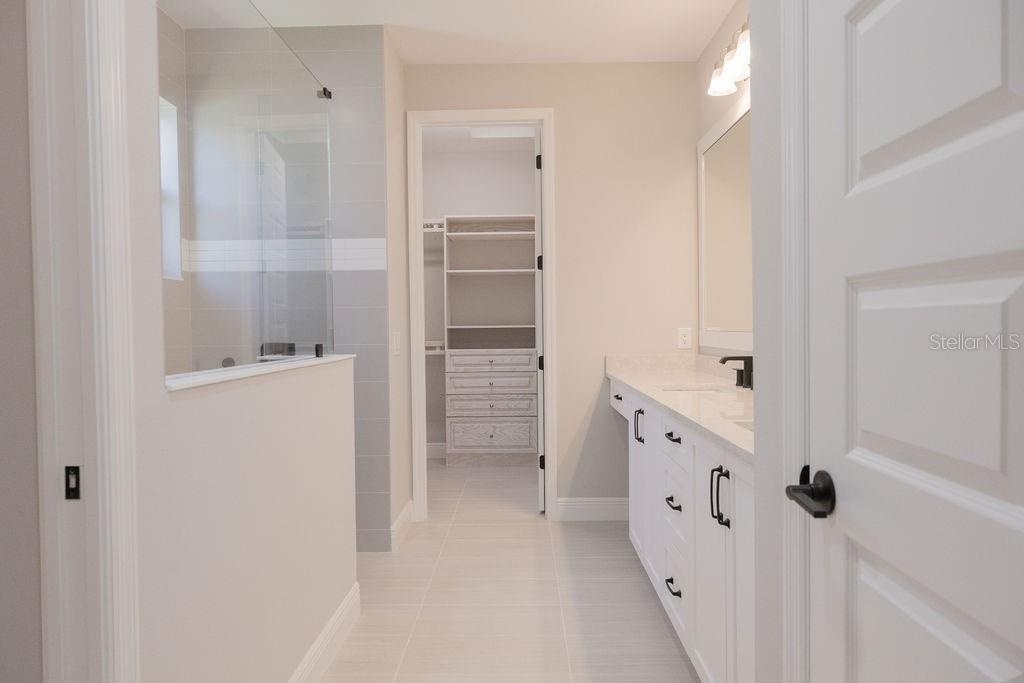 8100 SLIPWAY DR — photo 17