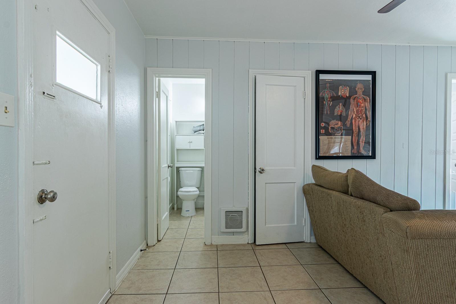 610 N EAST AVE — photo 8