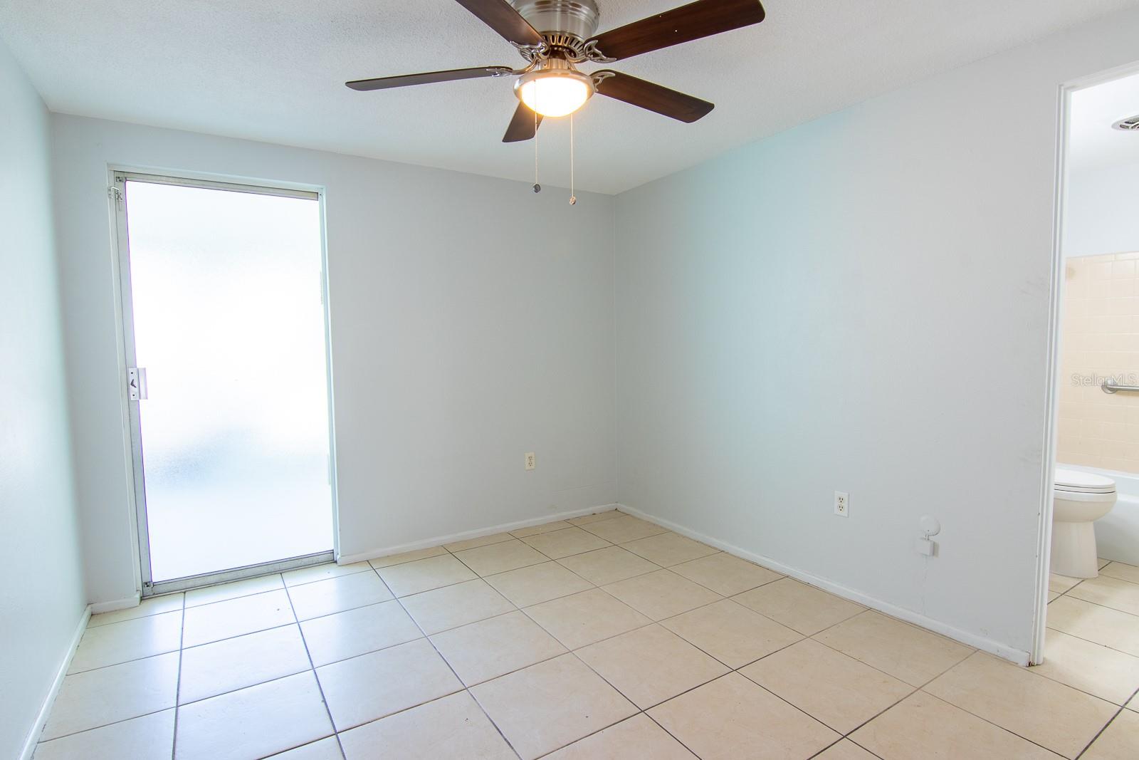 610 N EAST AVE — photo 30