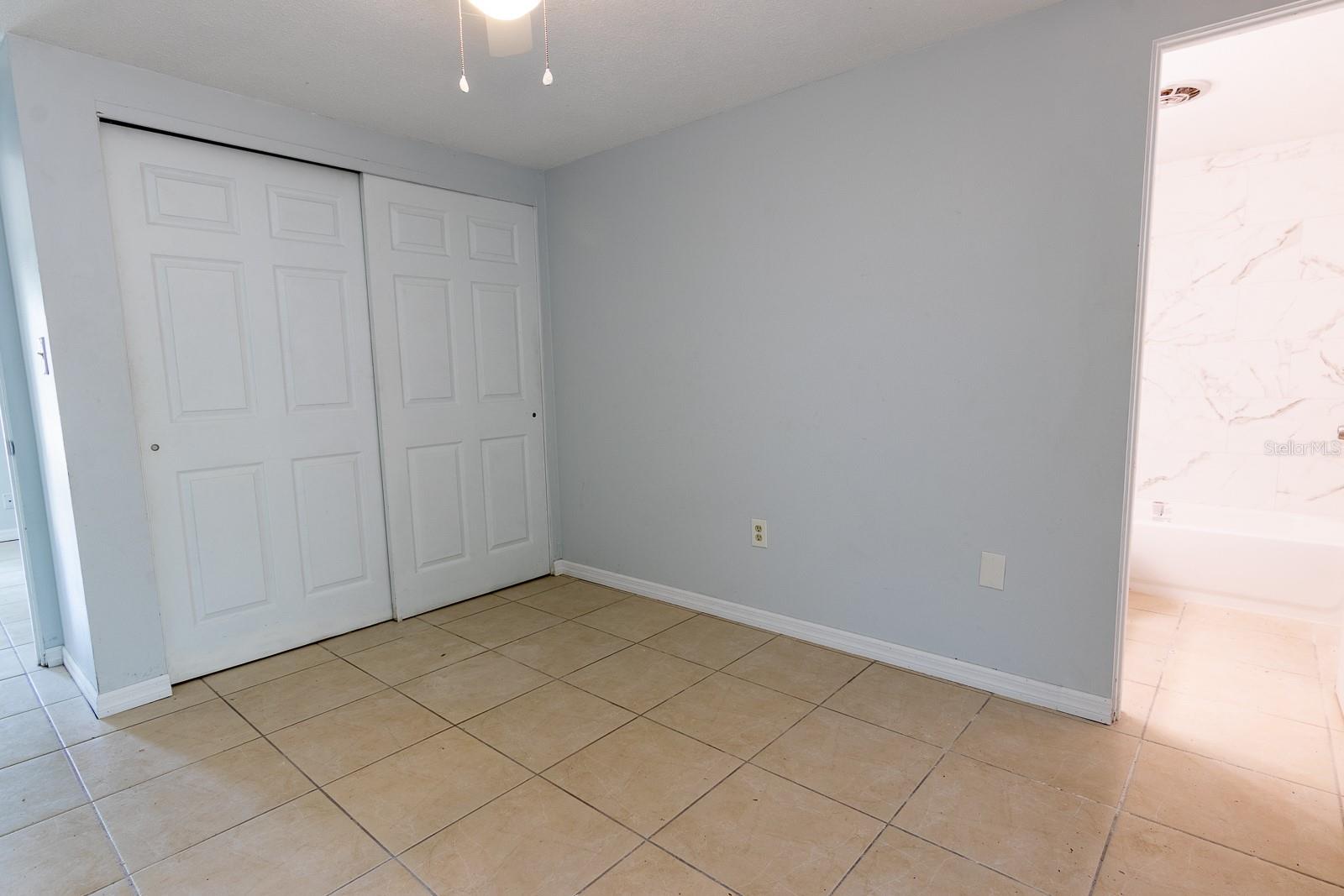 610 N EAST AVE — photo 47