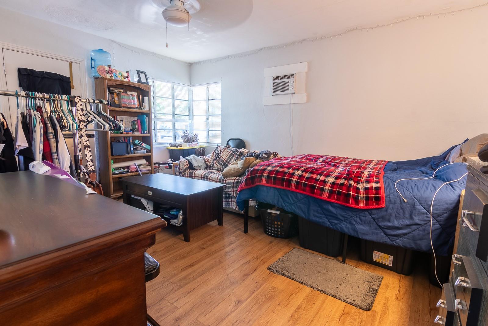 610 N EAST AVE — photo 17
