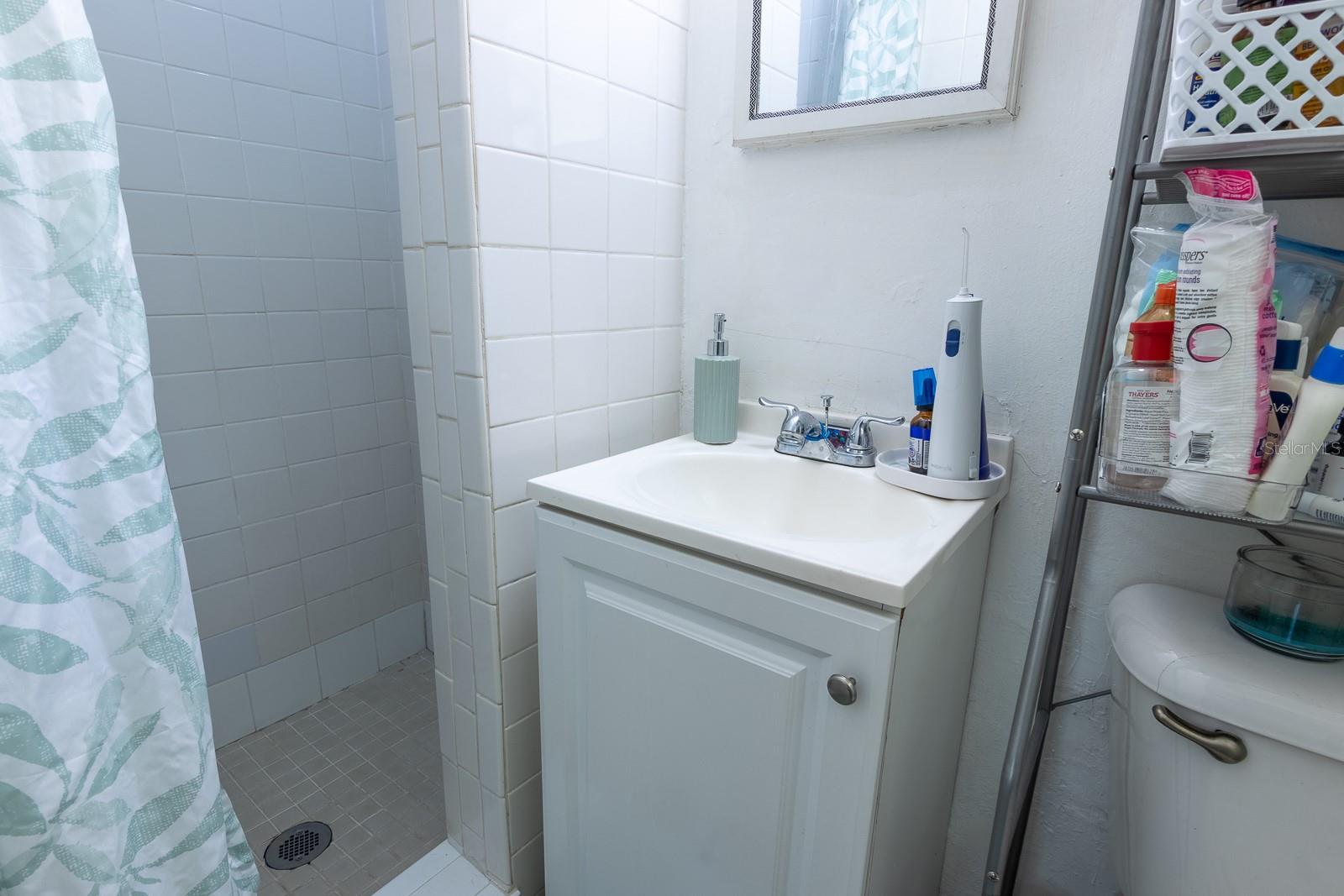 610 N EAST AVE — photo 21