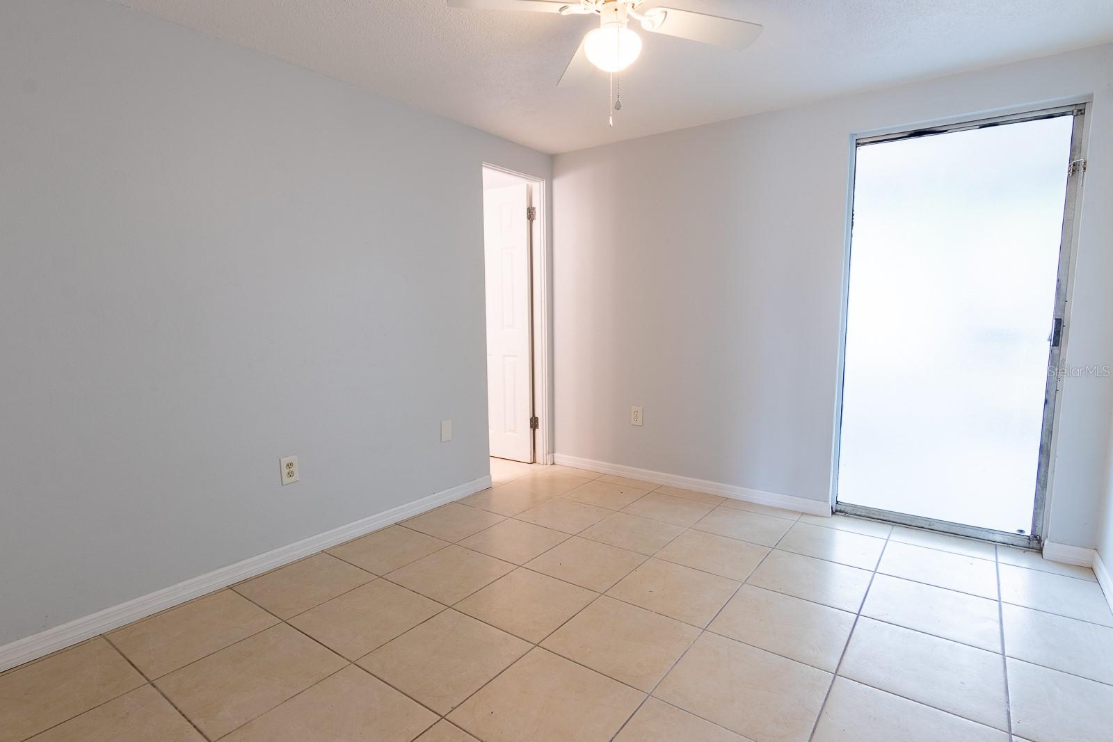 610 N EAST AVE — photo 46