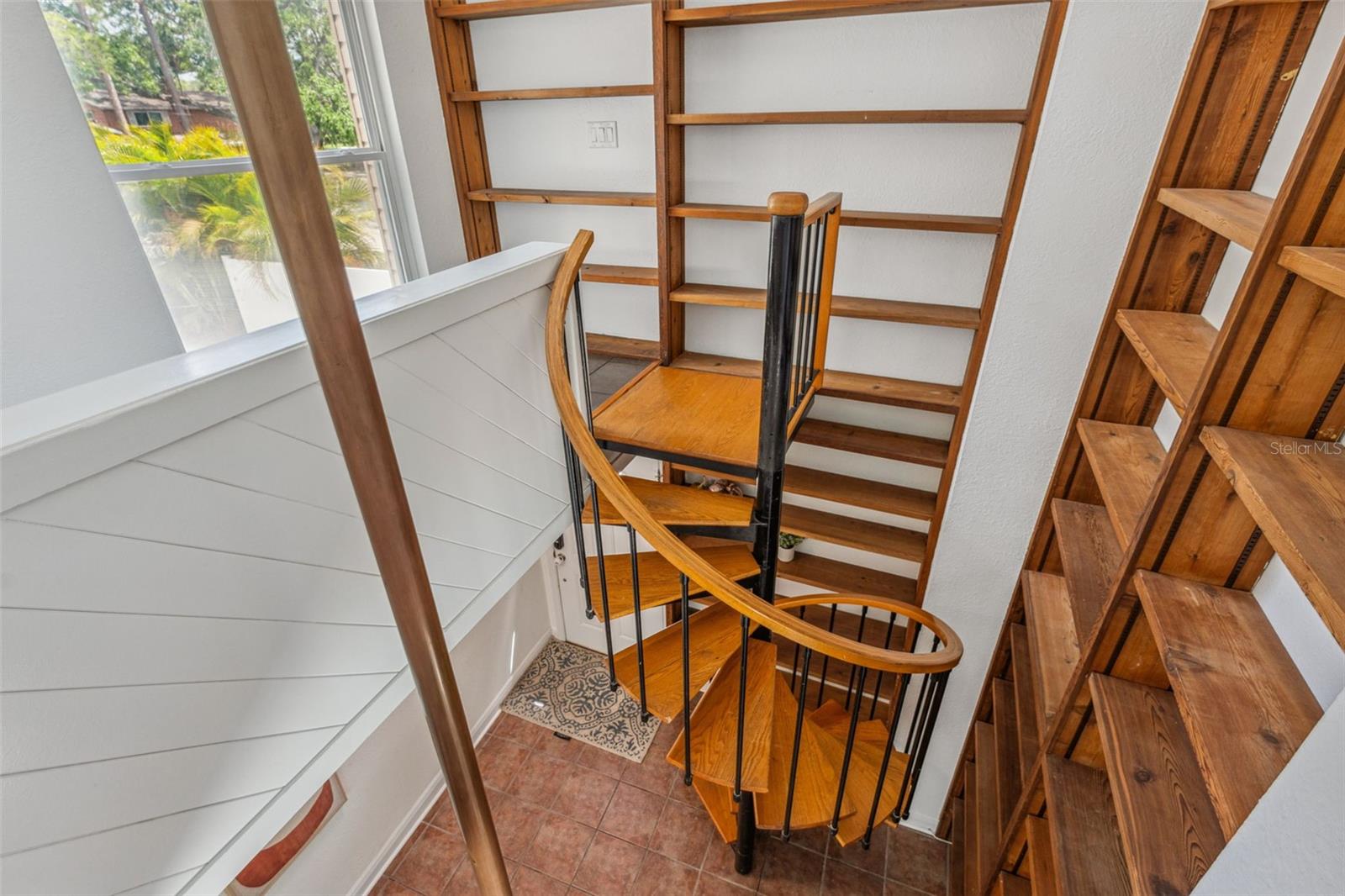 1584 OAK LANE — photo 40