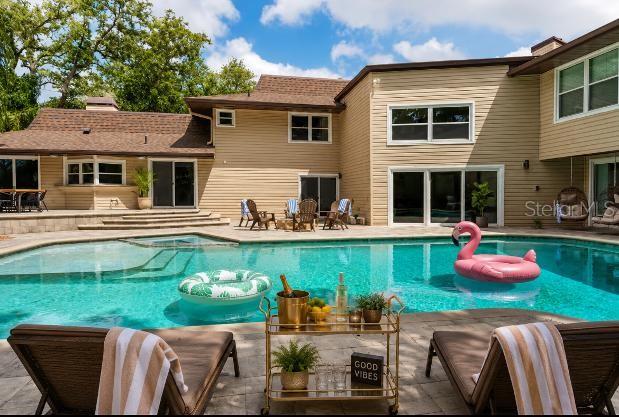 1584 OAK LANE — photo 3