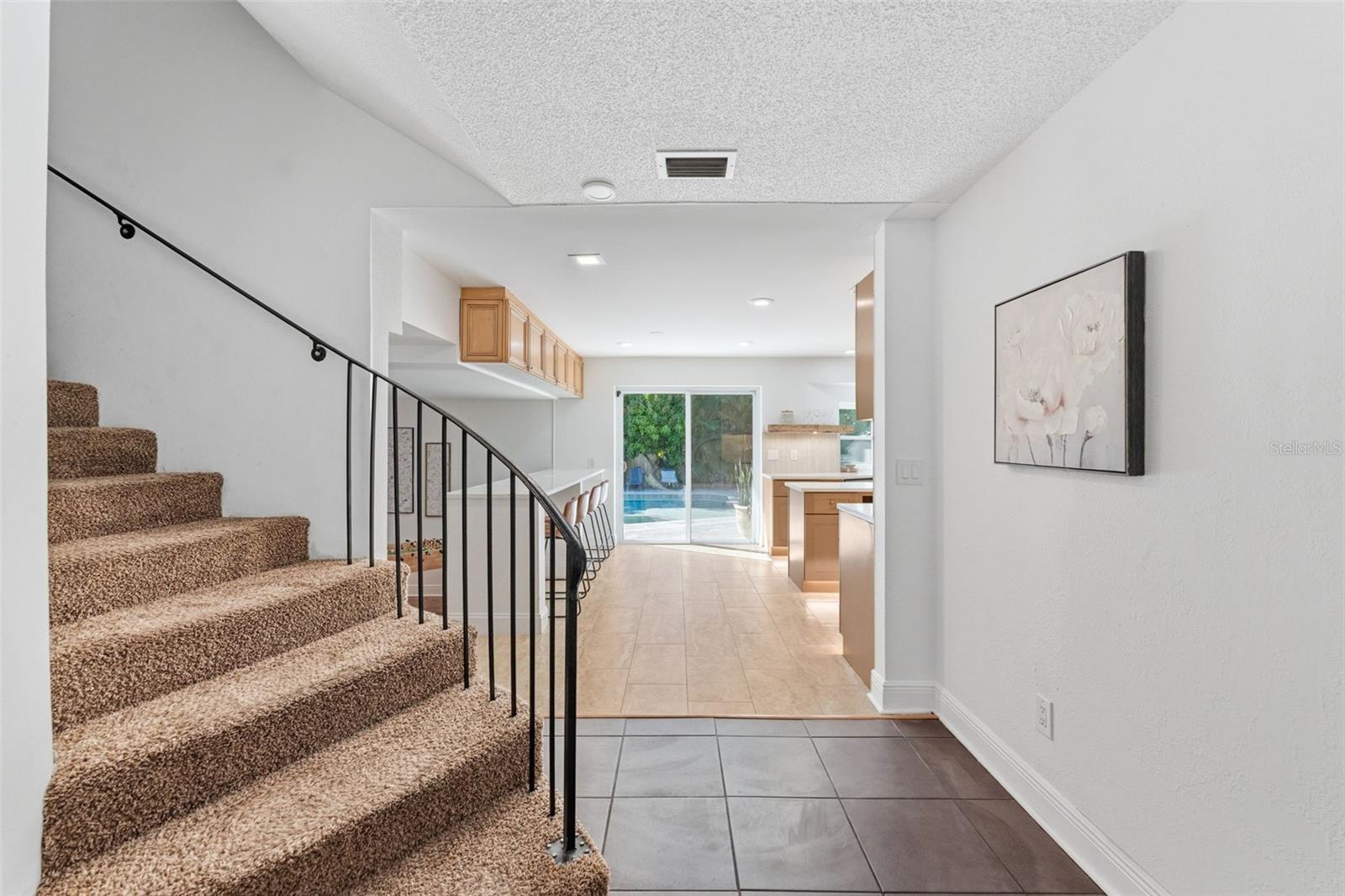 1584 OAK LANE — photo 7