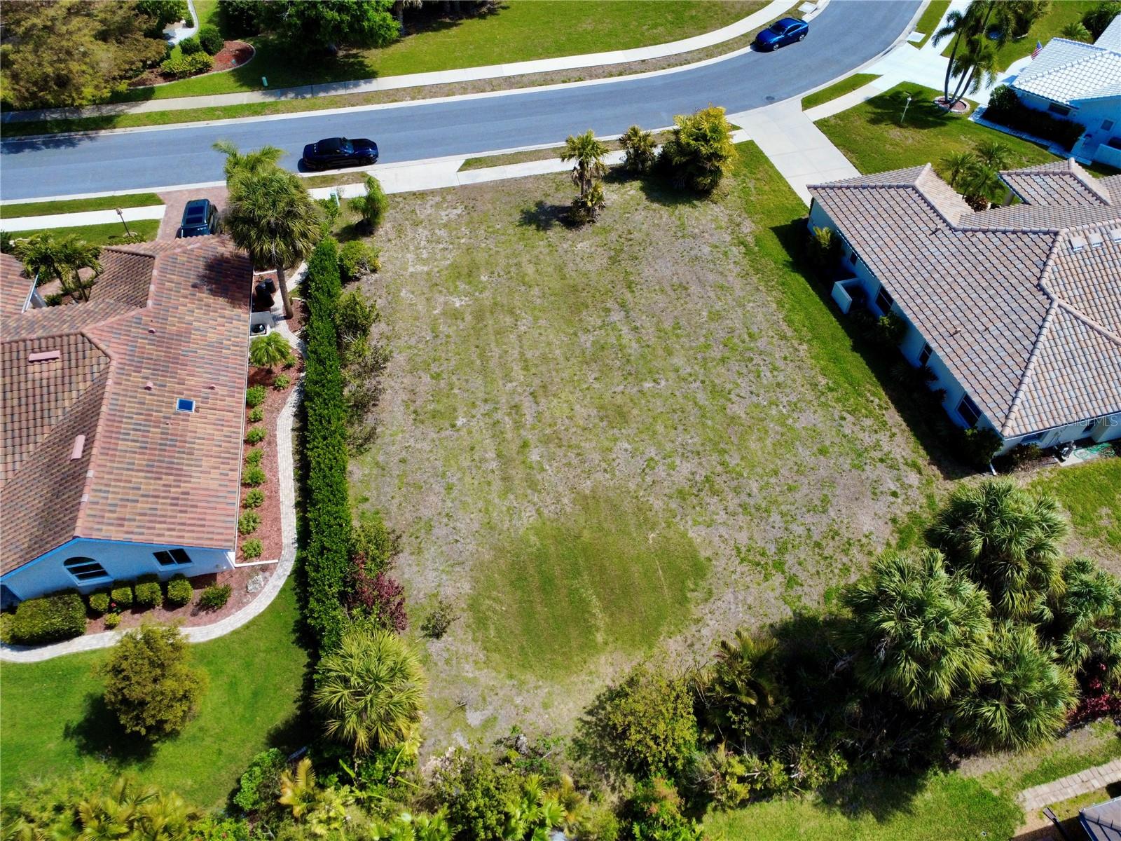 565 PARK ESTATES SQ — photo 4