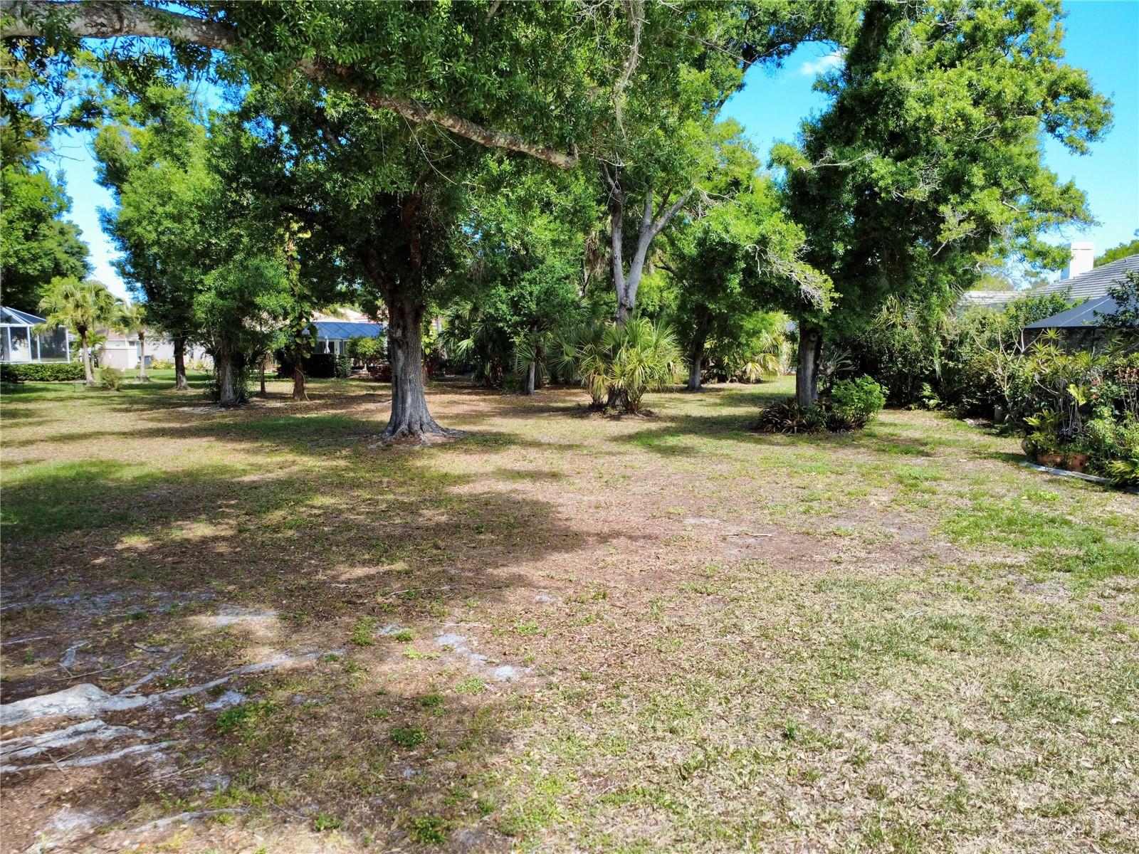 565 PARK ESTATES SQ — photo 10