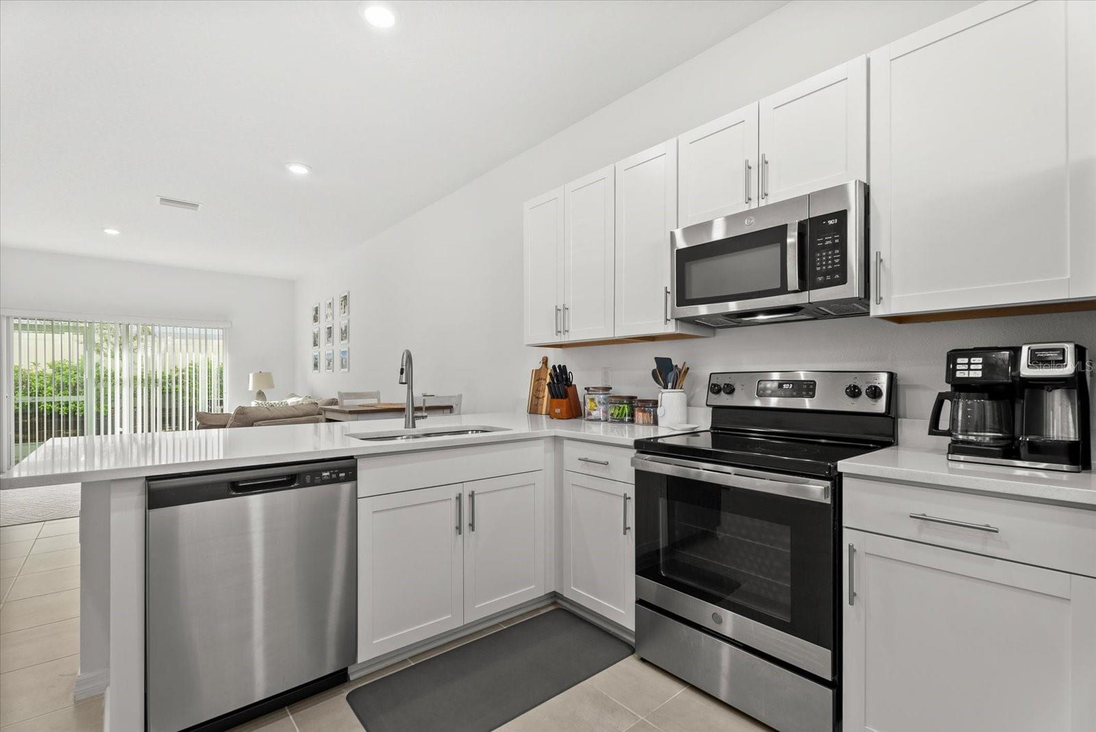 8780 DAYBREAK ST — photo 12