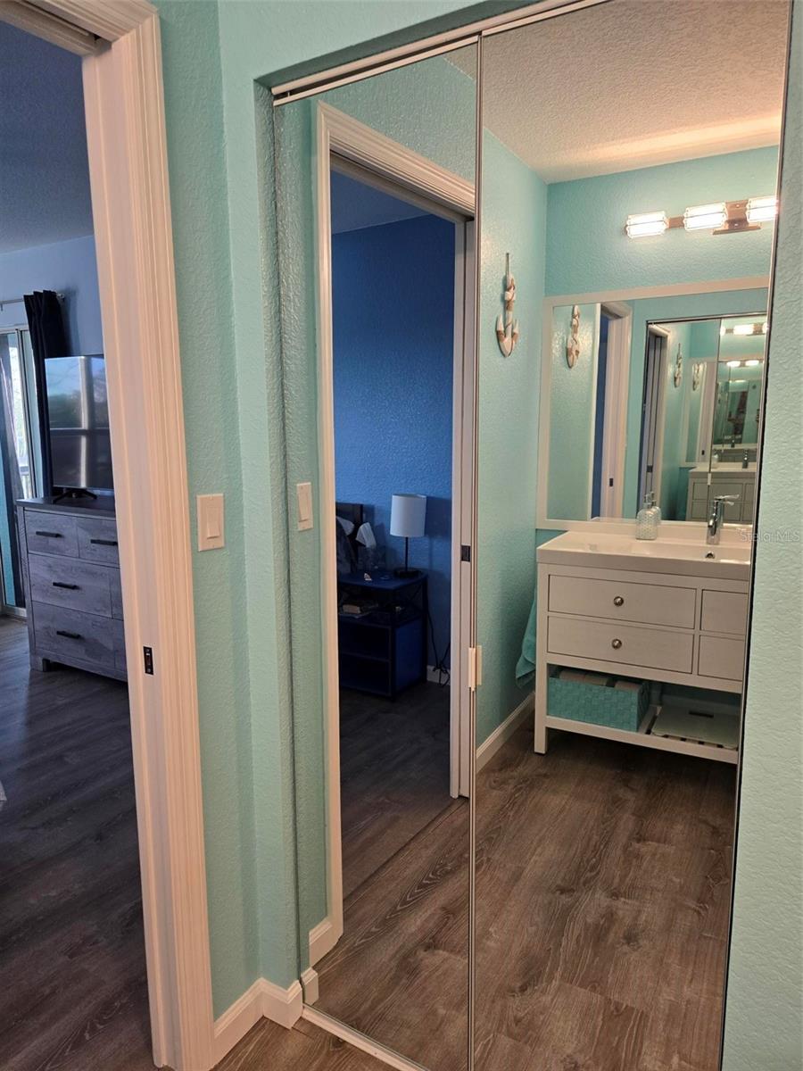 5725 GREENWOOD AVE #5201 — photo 33