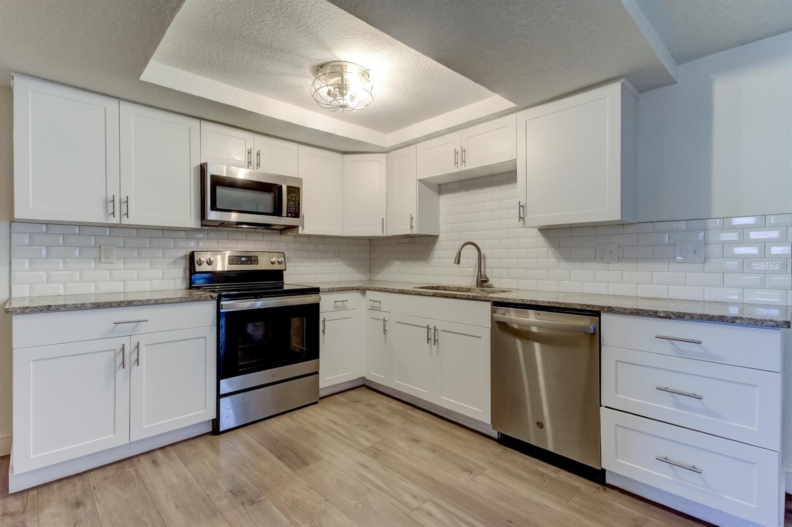 7144 FAIRFAX DR — photo 15