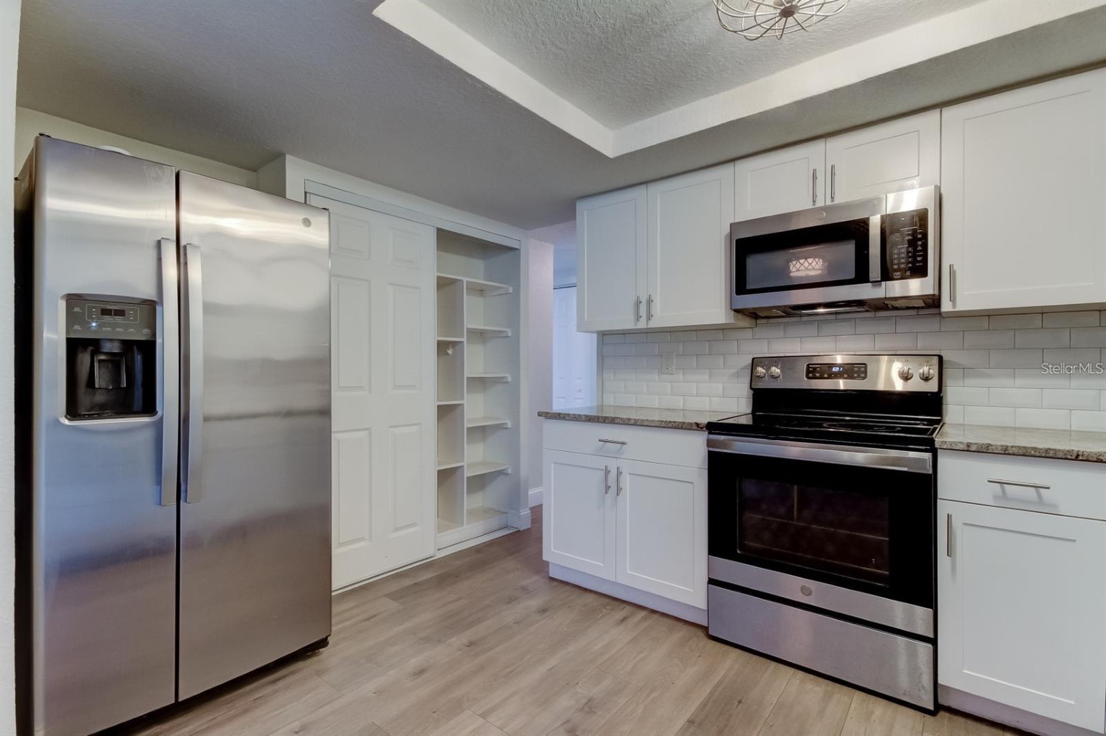 7144 FAIRFAX DR — photo 9