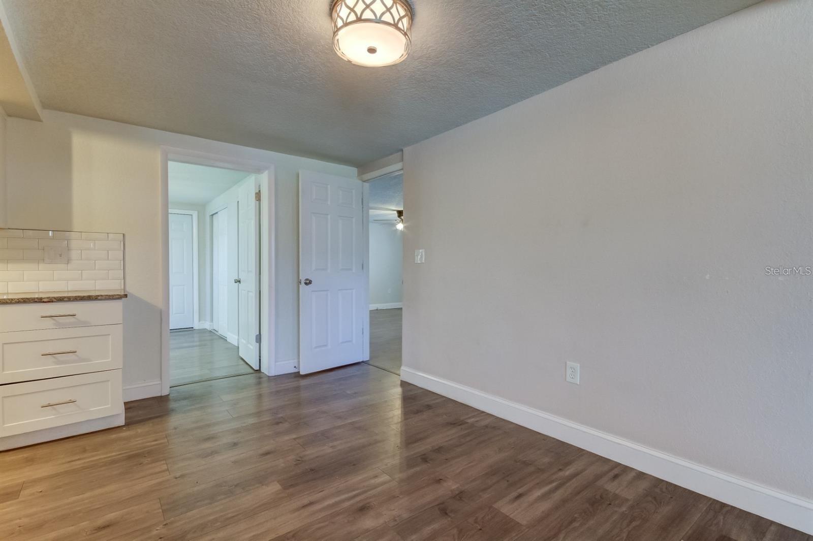 7144 FAIRFAX DR — photo 10