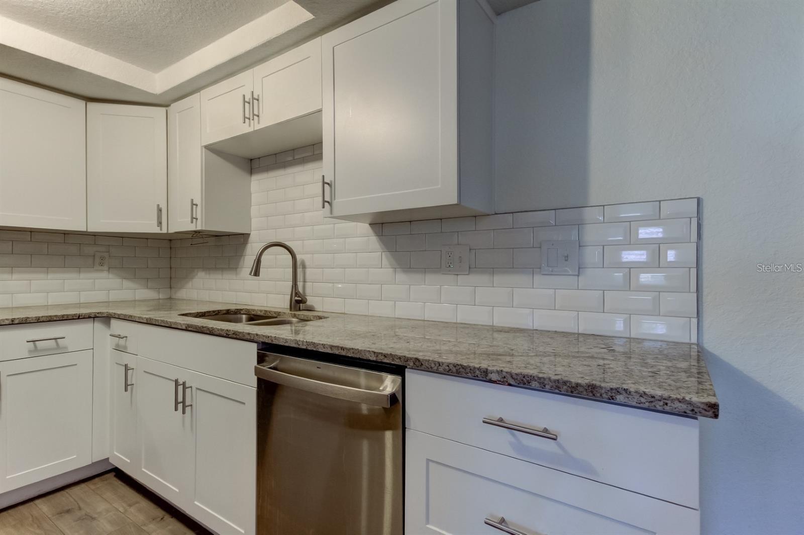 7144 FAIRFAX DR — photo 14