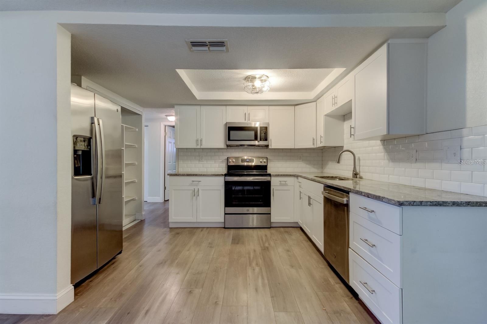 7144 FAIRFAX DR — photo 13