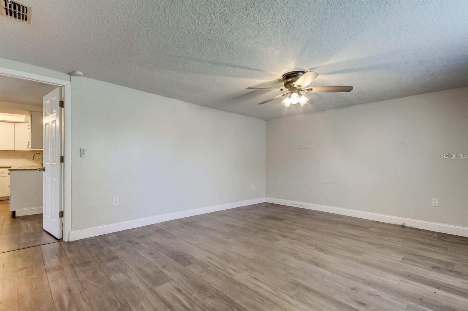 7144 FAIRFAX DR — photo 24