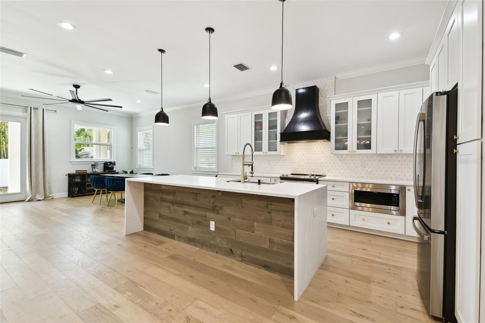 3106 W CHEROKEE AVE — photo 8